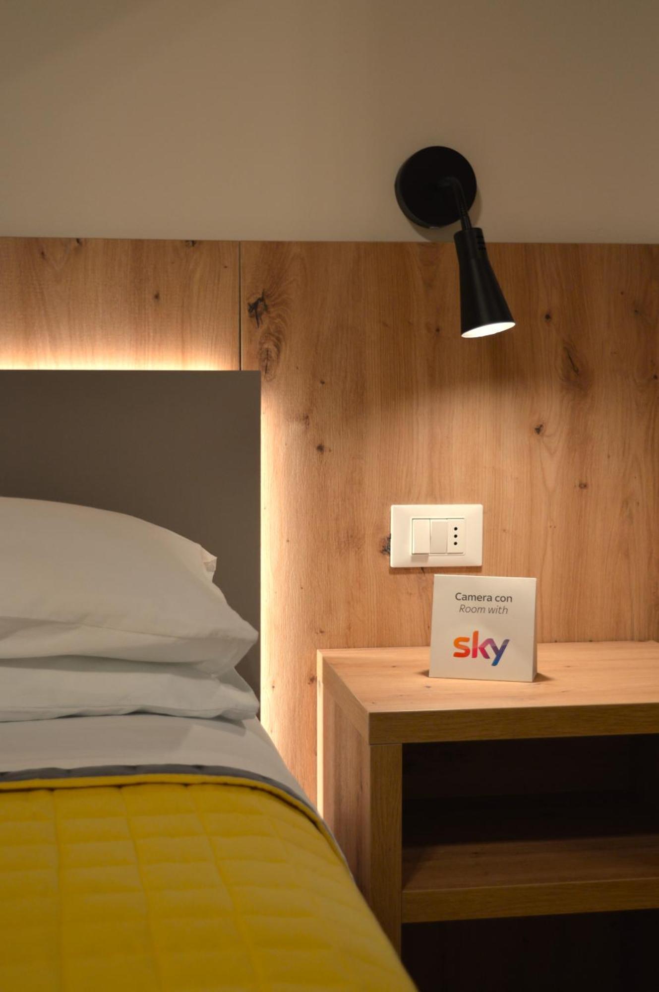 Hotel Wanda Пинцоло Екстериор снимка