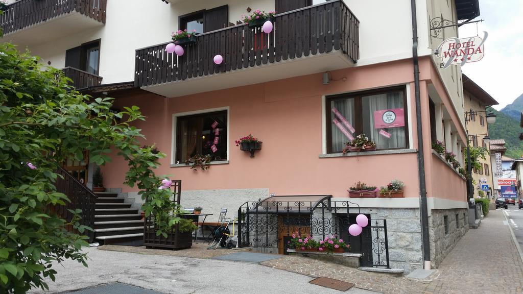 Hotel Wanda Пинцоло Екстериор снимка