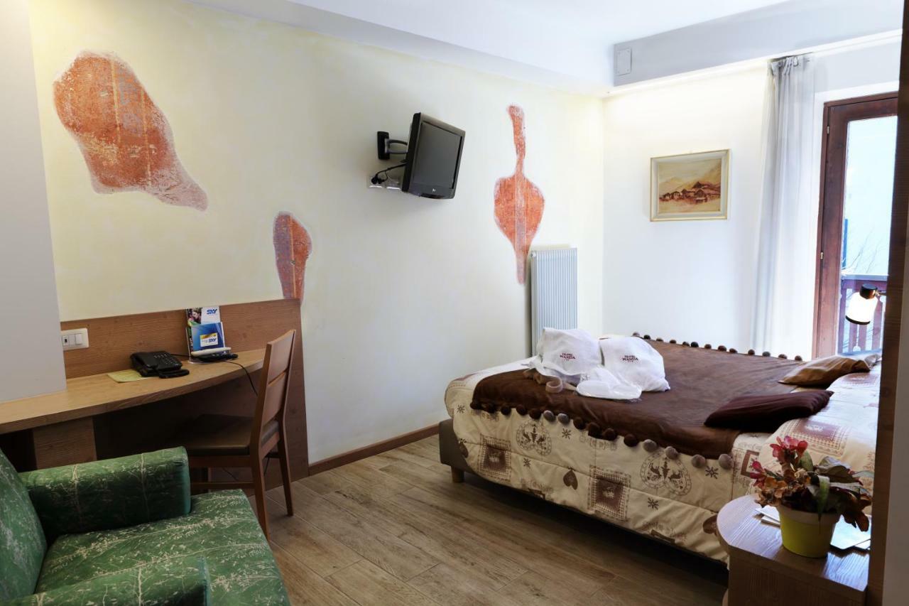 Hotel Wanda Пинцоло Екстериор снимка